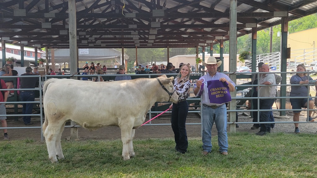 Audrey Anderson: Grand Champion Beef Showman